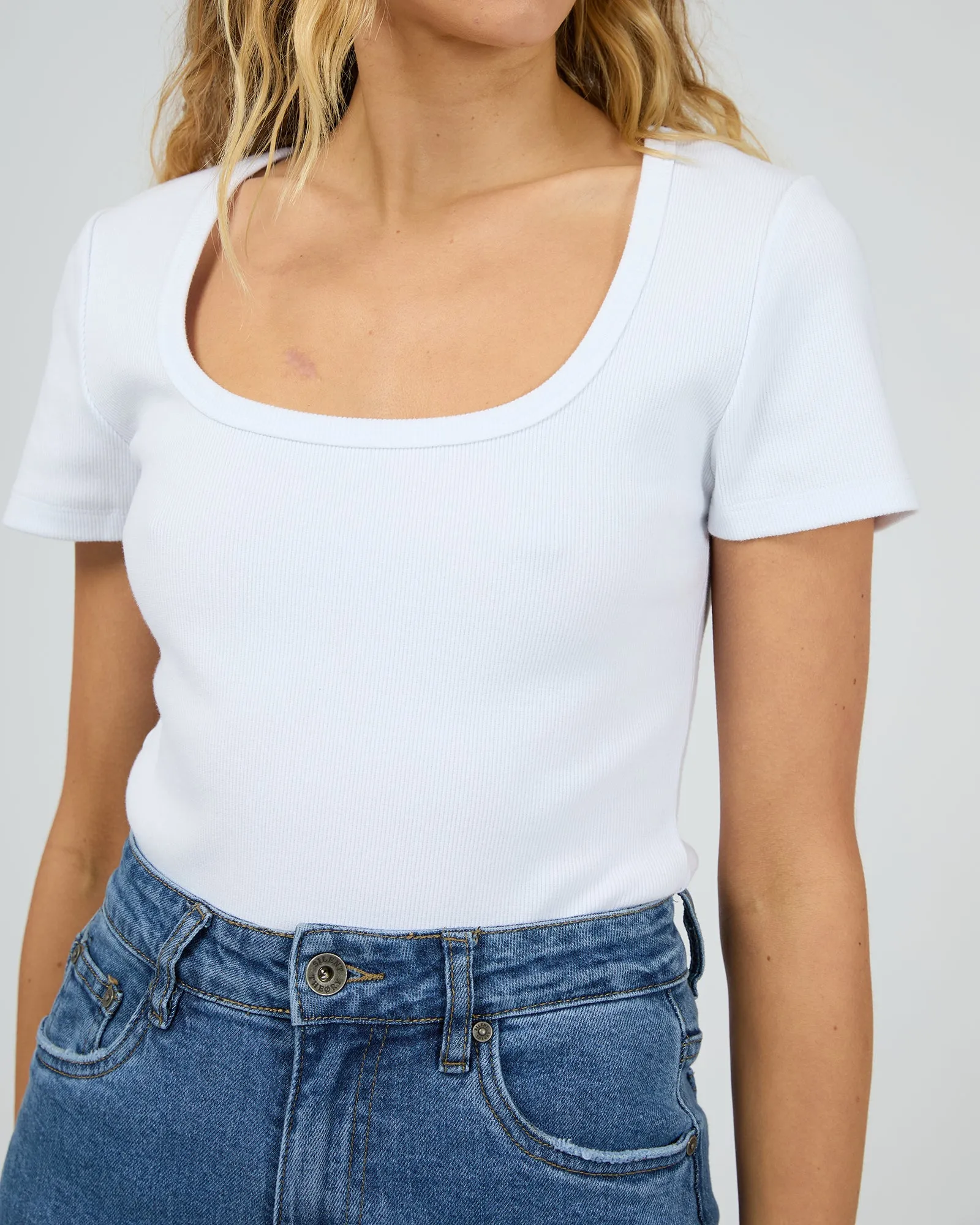 Mia Tee White